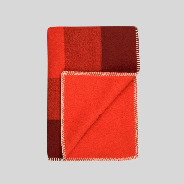 Benro Rosehip Throw
